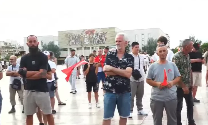 Dita e 39-të e protestës, nis grumbullimi i qytetarëve