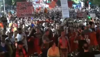 Dita e 44-të e protestës, qytetarët nisin marshimin në rrugë