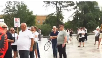 Dita e 47 e protestës në Tiranë, qytetarët kërkojnë largimin e qeverisë