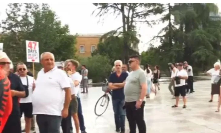 Dita e 47 e protestës në Tiranë, qytetarët kërkojnë largimin e qeverisë