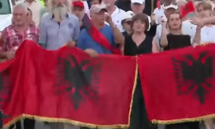 Dita e 60-të e protestës, qytetarët nisen drejt kryeministrisë