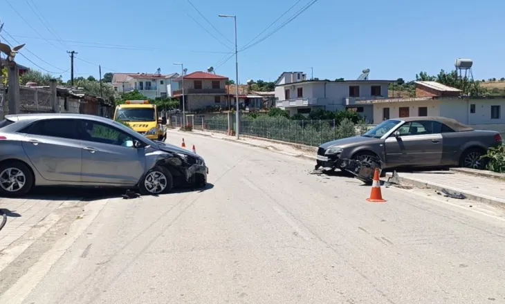 Divjakë/ Përplasen kokë më kokë dy automjete, disa të lënduar