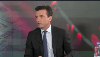 “Do luftoj kundër qeverisë korruptive, edhe nëse duhet të rrëmbej të drejtat”/  Shehaj: Duhet të informohemi për…