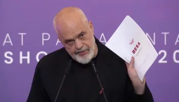 ‘Dorëheqja ime nuk negociohet me ju’, Rama u përgjigjet protestuesve pasi dolën kundër dokumentit ‘Besa’: Kam…