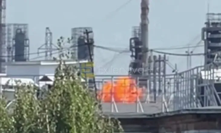 Droni ukrainas godet rafinerinë ruse të naftës në Tyumen, publikohen pamjet (VIDEO)