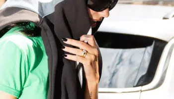 Dua Lipa fotografohet sërish në studio në Nju Jork, stili i saj tërheq gjithë vëmendjen