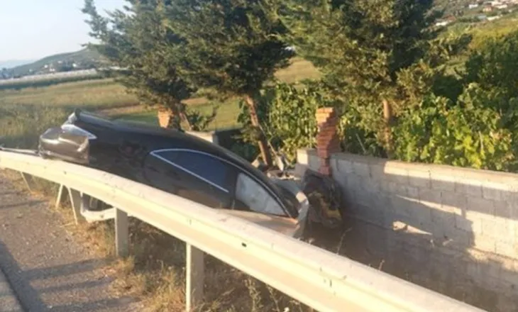 Dy automjete përplasen ‘kokë më kokë’, humbin jetën dy persona