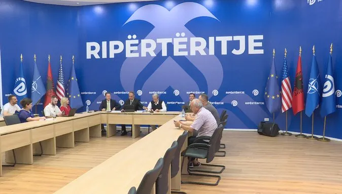 Dy hartat territoriale, PD sfidon me referendum:Ta zgjedhë qytetari