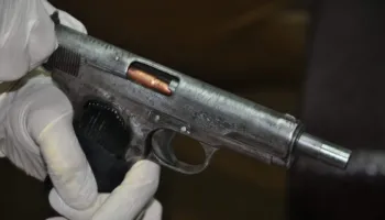 Dy operacione në 24 orë, sekuestrohen 3 armë dhe qindra fishekë, 3 në pranga