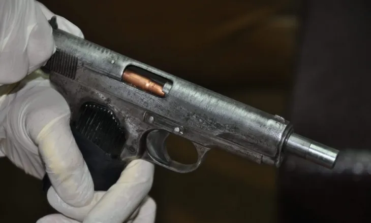 Dy operacione në 24 orë, sekuestrohen 3 armë dhe qindra fishekë, 3 në pranga