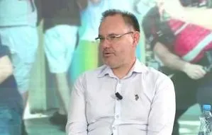 “E drejta për të protestuar, është e drejtë kushtetuese”/ Sulmi i shtetit, gazetari përgjigjet Ballës: Përdorimi…