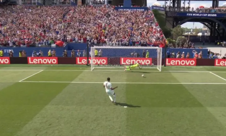 E  PABESUESHME! Mbappe “kopjon” Messin dhe humbet penalltinë (video)
