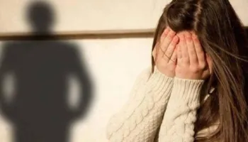 E rëndë në Greqi! E mitura shqiptare abuzohet seksualisht nga bashkëkombësi 14-vjeçar! Adoleshenti bëri edhe video