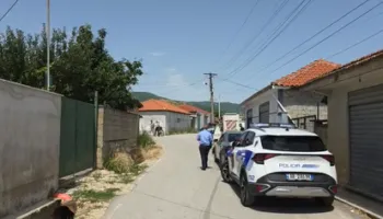 E rëndë në Pogradec, ra në kontakt me rrymën elektrike humb jetën elektricisti