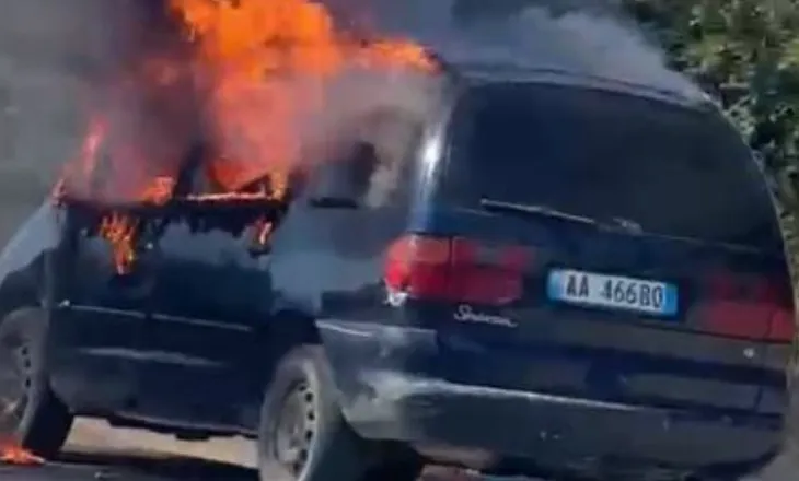 E rëndë/ Përfshihet nga flakët makina në autostradën Laç-Fushë Krujë, fatmirësisht nuk ka të lënduar