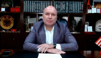 “E turpshme për Shqipërinë që ka një kryeministër klloun”/ Demiraj: Po përballet me presion ndërkombëtar, mori atë…