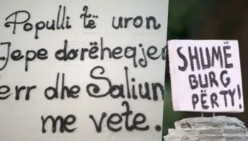 “Edhe 100 vite burg”/ Protestuesit i urojnë ditëlindjen Ramës
