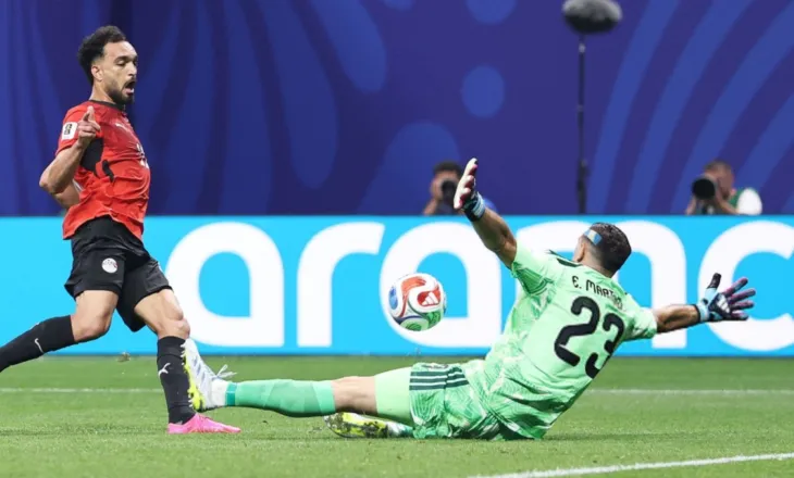 Egjipti shënon golin e dytë, por Messi dhe Argjentina janë me fat. Anullohet goli… (video)
