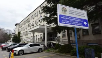 Epidemi gastrointenstinale në Gostivar/ Qindra qytetarë në urgjencë, dyshohet helmim nga uji