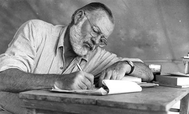 Ernest Hemingway: Ja si e përkufizonte një shkrimtar fituesi i Nobelit