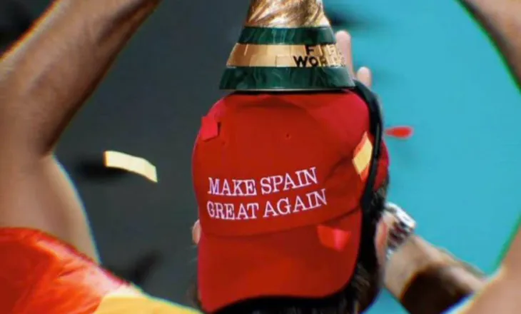 Festoi me kapelen “Make Spain Great Again”, Donald Trump përgëzon publikisht Ferran Torres