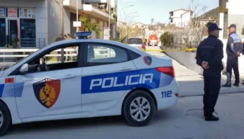 Fier, burri vret ish-vjehrrin në fshatin Vidhisht dhe ka marrë peng ish-gruan