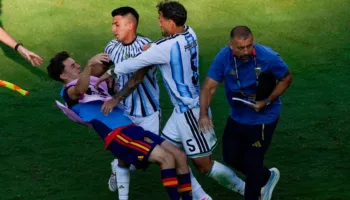 FIFA heton Argjentinën pas finales, disa lojtarë rrezikojnë ndëshkimin për aktet e dhunës ndaj spanjollëve