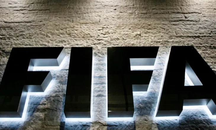 FIFA i lejoi Argjentinës shiritin e zi, por jo Francës: Ja çfarë thotë rregullorja