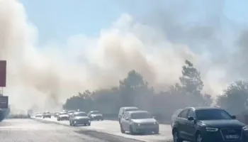 Fiket zjarri në Shijak, qarkullimin në aksin Tiranë-Durrës i kthehet normalitetit