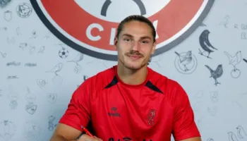 Firmosi për 4 vite me ekipin e Championship-it, njihuni me sulmuesin që i mungon Shqipërisë: Ka fizik dhe intesitet, do të lulëzojë me ne