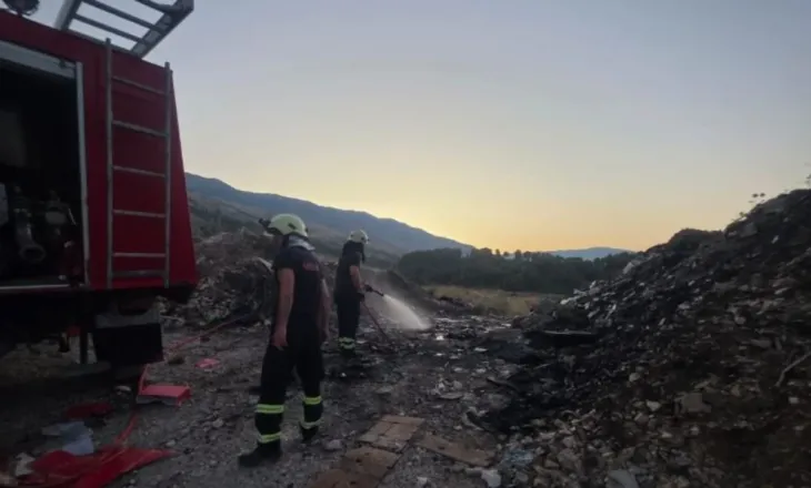 Flakët shkrumbojnë shkurre e barishte në Gjirokastër, autoritetet thirrje qytetarëve të tregojnë kujdes maksimal