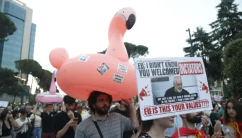 Fletrrufe digjitale’: Shënjestrimi i protestuesve nga Edi Rama ngre shqetësime