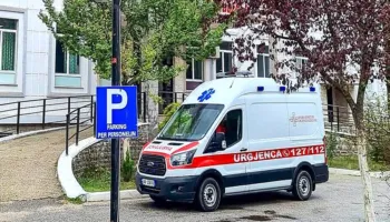 Foshnja humbi jetën rrugës për në spital/ Procedohen dy mjekë pediatër, neglizhuar trajtimin mjekësor