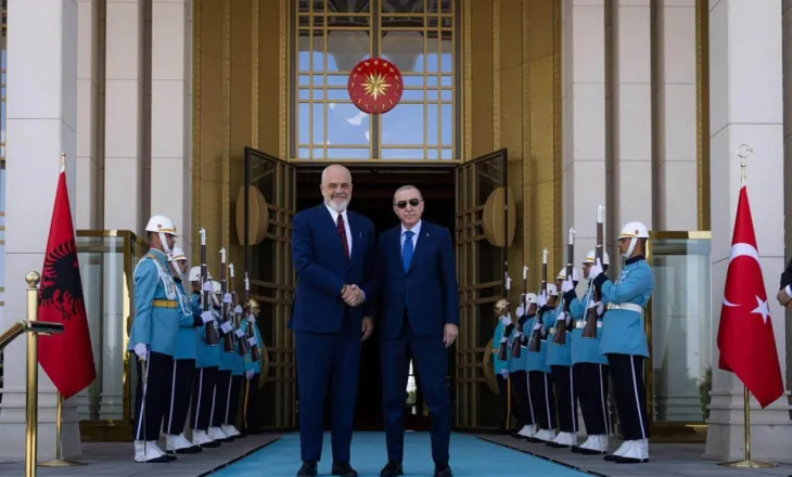 FOTO / “Me mikun e çmuar…”, Rama takohet me Erdogan pas Samitit të NATOs-. Ja çfarë thotë Kryeministri
