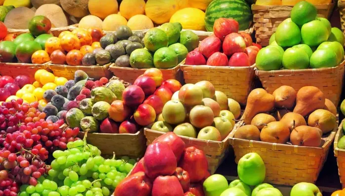 Frutat që duhet të konsumoni në këto ditë të nxehta