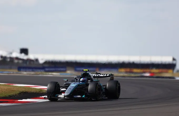 Gara Sprint/ Antoneli i prish festën Hamilton, i pari në Silverstone