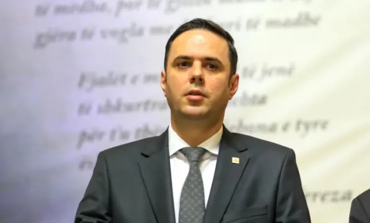 “Gati për bisedime me Kurtin”, Abdixhiku i mbijeton mocionit për shkarkimin e tij: Na duhet stabilitet
