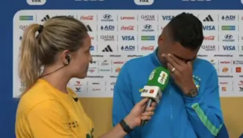 Gazetarja e përlot Casemiron “live”, me një pyetje prekëse: “Më fal, nuk ia dal dot…”