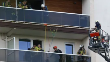 Gjashtë të vdekur nga zjarri në një pallat 10-katësh në Antwerp