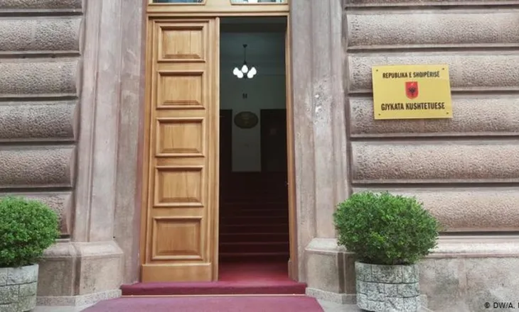 Gjykata Kushtetuese publikon kalendarin, ja datat kur do të shqyrtohen kërkesat për Berishën, Shabanin dhe Salianjin