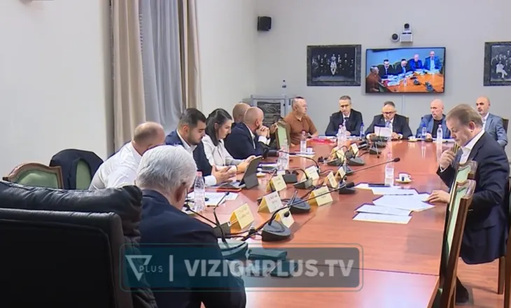 Gjykatat “përmbyten” nga dosjet, Fatmir Xhafaj përplaset me kryetarin e KLGJ-së