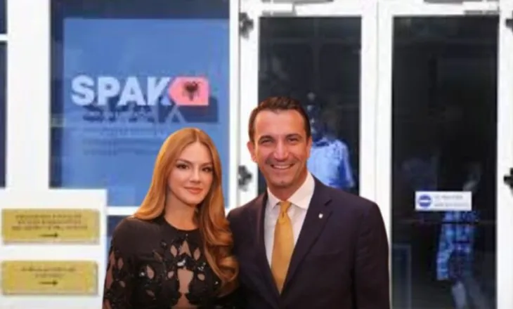Gjyqi i Veliajt, Ajola Xoxa kërkoj pezullimin e procesit, Gjykata rrëzon kërkesën