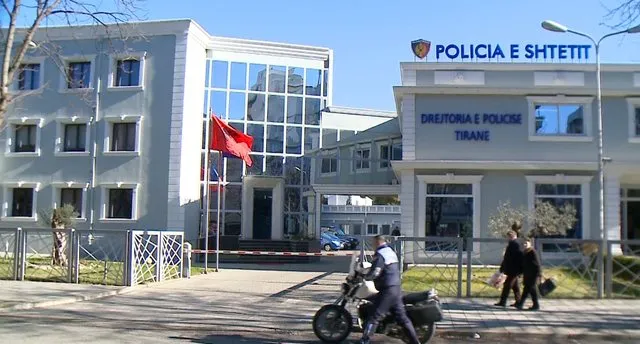 Goditi me grusht shefin e sektorit pas transferimit, arrestohet punonjësi i Policisë Bashkiake në Tiranë