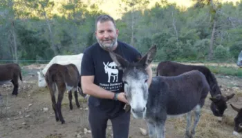 Gomarët që po parandalojnë përhapjen e zjarreve masive në Spanjë sfidojnë përpjekjet e teknologjive të larta