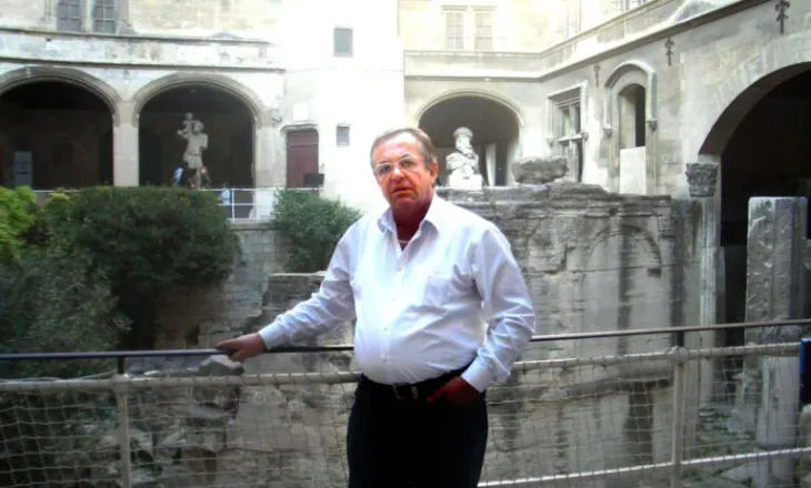 Gramoz Burba: Një jetë me këngën popullore, në skenë me traditën, por sot me shqetësimin për të ardhmen e folklorit