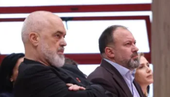 Harta e re me 46 bashki ndez debatet, ekspertët: Ndryshon territori, jo modeli i qeverisjes