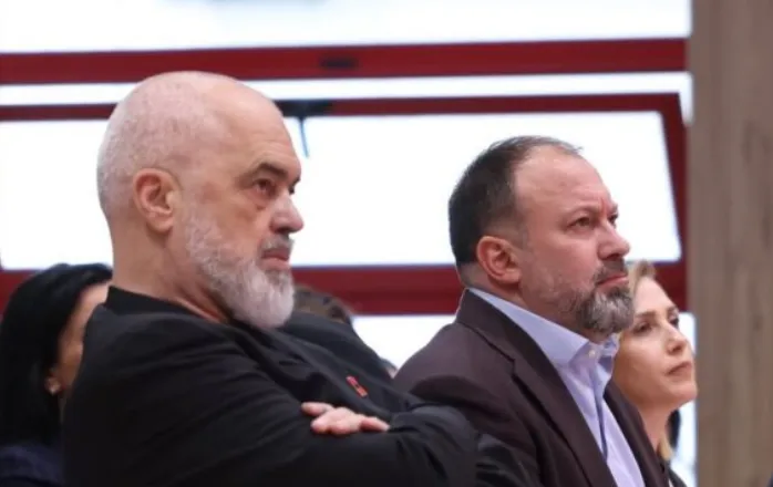 Harta e re me 46 bashki ndez debatet, ekspertët: Ndryshon territori, jo modeli i qeverisjes