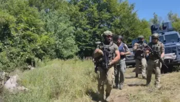 Hetoheshin prej disa javësh, arrestohen dy persona për krime lufte në Kosovë