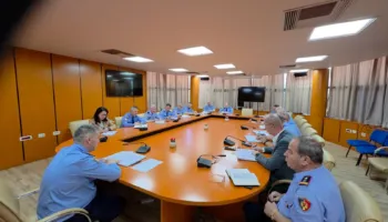 Hita mbledh drejtorët e DVP-ve në takim, kryepolici: Të rritet prania në terren dhe efikasiteti i shërbimit