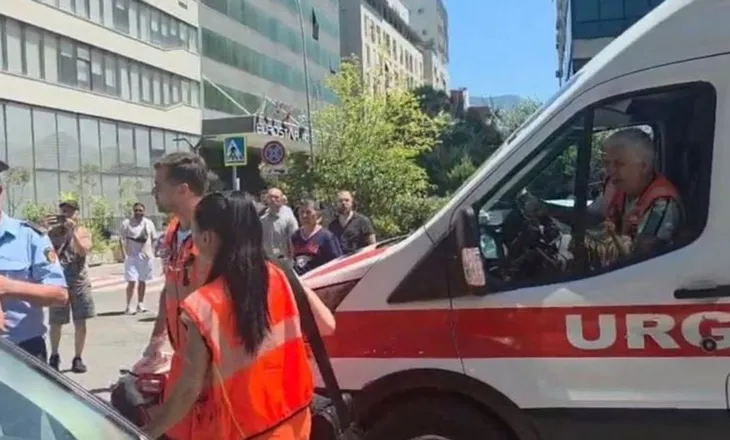 I arrestuari që vuan nga epilepsia shfaq probleme shëndetësore gjatë seancës, mbërrin ambulanca